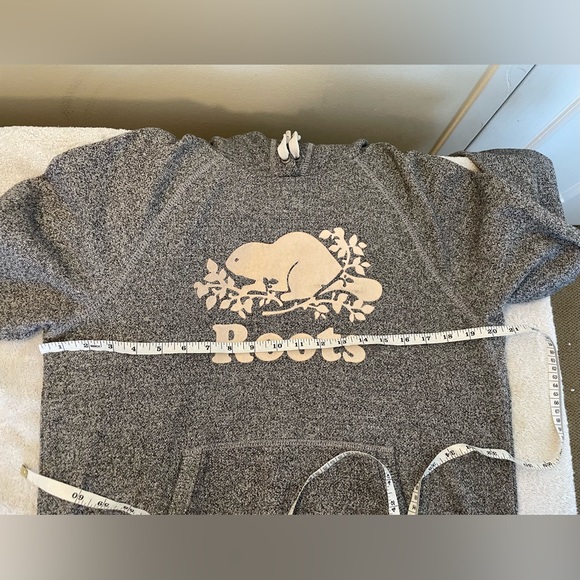 Salt and Pepper Roots Kanga Hoodie - Picture 9 of 10